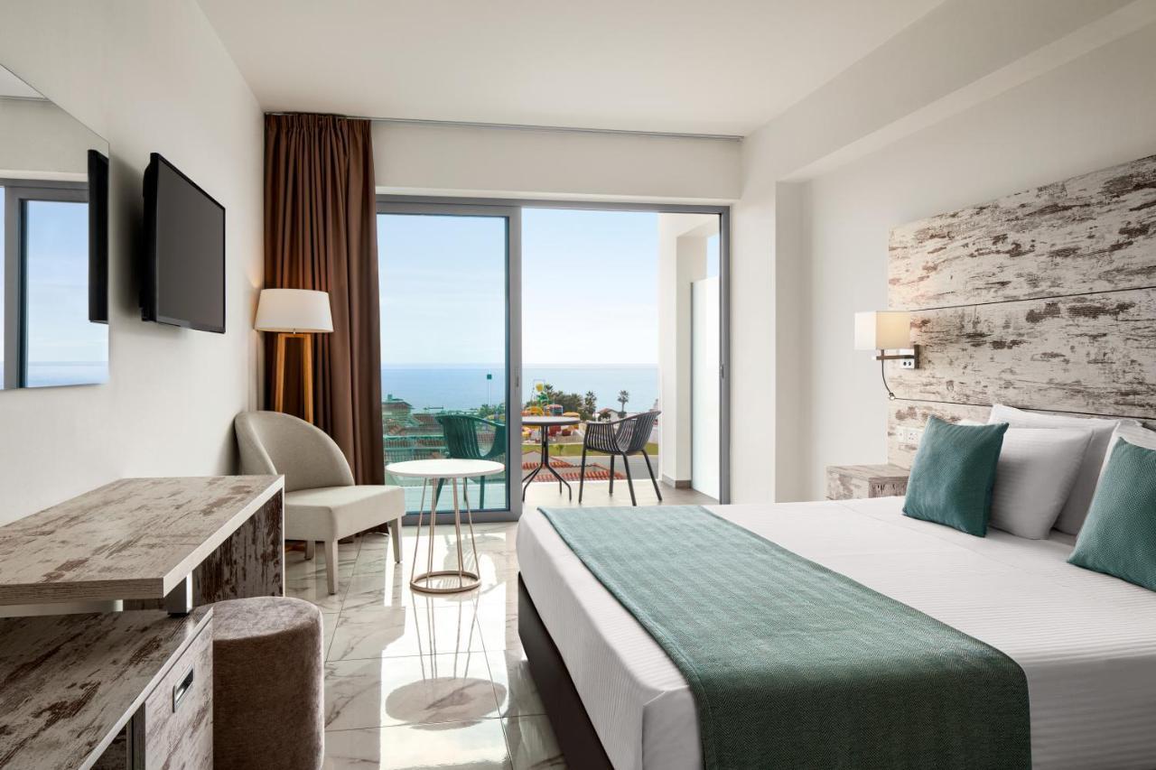 Ramada Hotel & Suites By Wyndham Ajía Nápa Kültér fotó